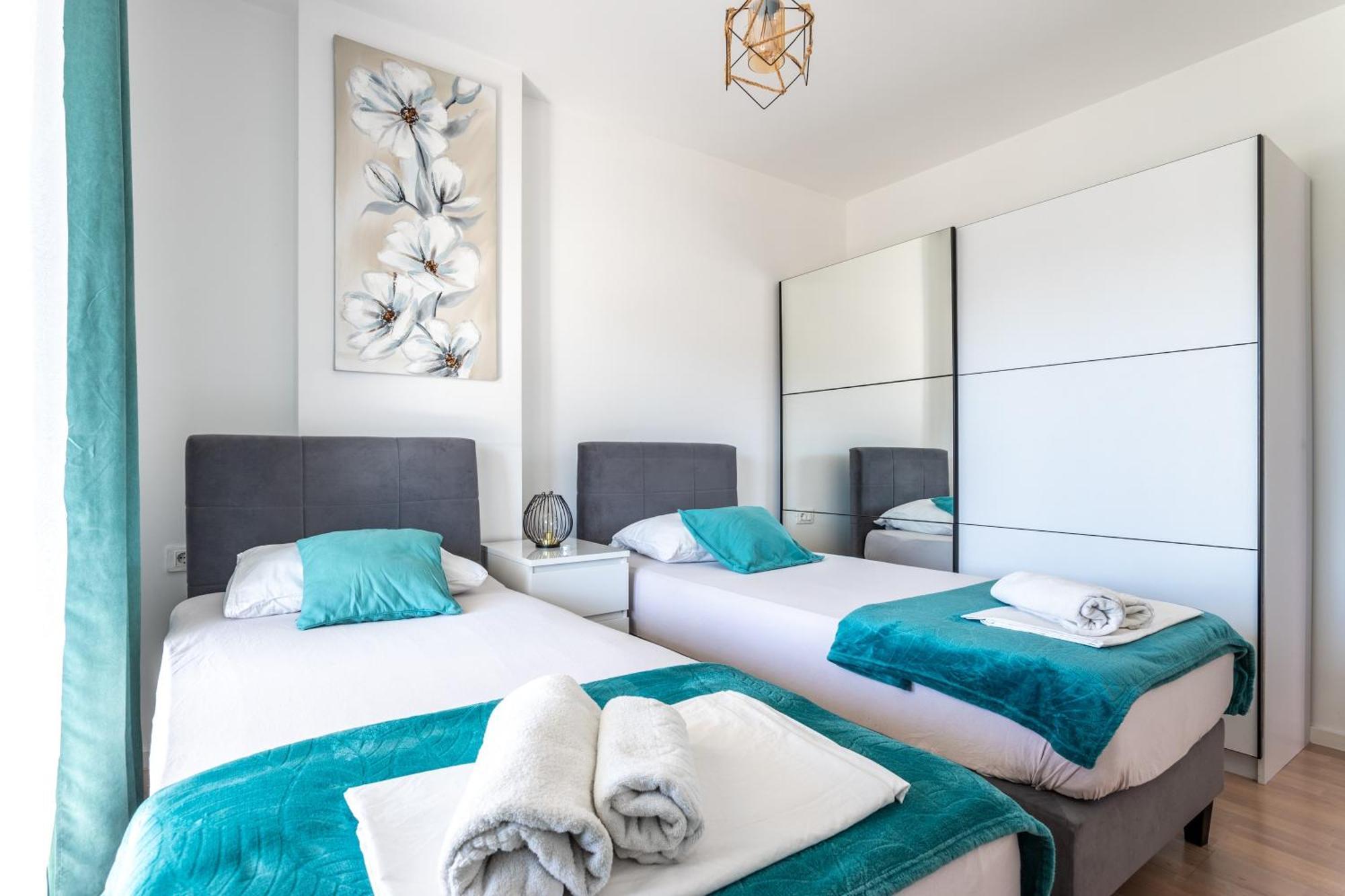 New Luxury 3-Bedroom Penthouse With Huge Terrace 斯普利特 外观 照片